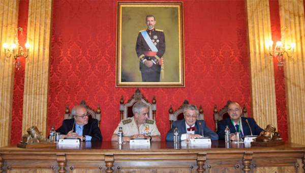 Mesa presidencial en el Congreso de Hª Militar 