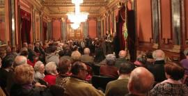 Asistentes al recital poético en el Palacio Real 