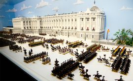Desfile en miniatura expuesto en el museo 