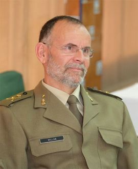 El general Millán asume el mando de la misión