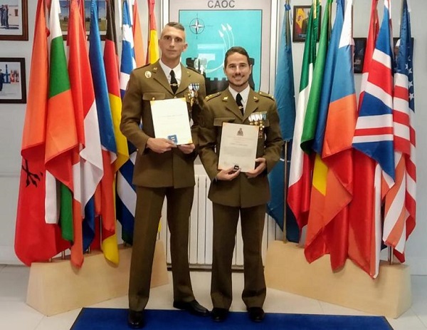 Los dos militares condecorados en Torrejón