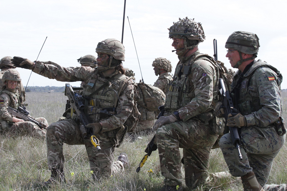 British and Spanish soldiers in the exercise