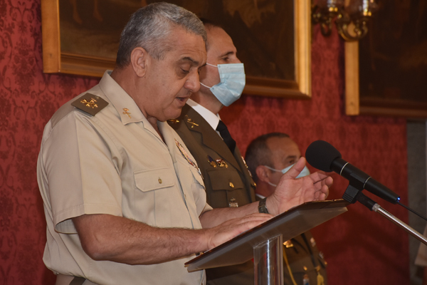El JEME, General de Ejército Francisco J. Varela preside la toma de posesión del General Juan F. Arrazola como Jefe de la Fuerza Logística Operativa