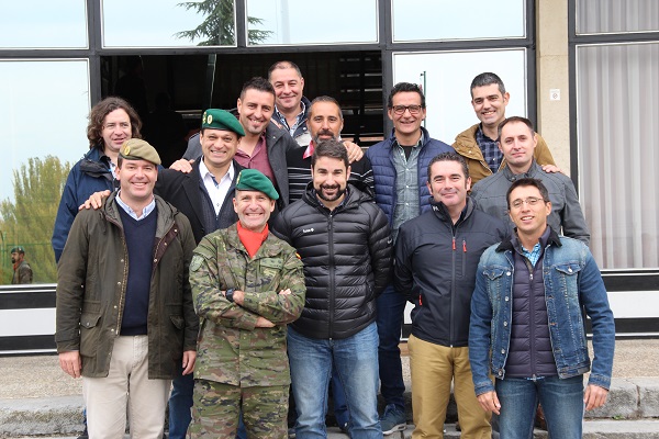 Veteranos de la Compañia de Esquiadores Escaladores del Regimiento Galicia 64 del año 93/94.