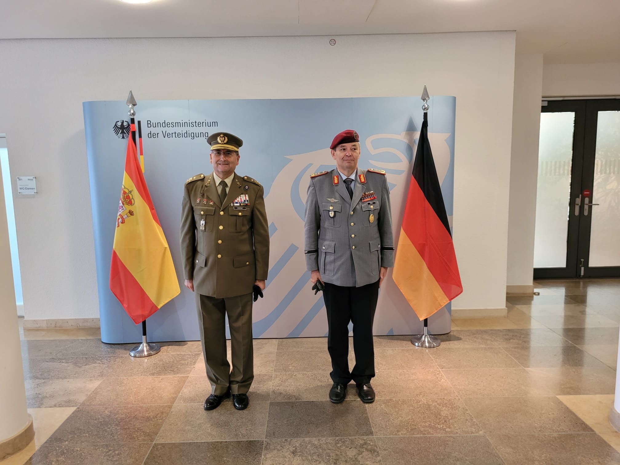 El JEME General Amador Enseñat ha sido recibido oficialmente en Berlín