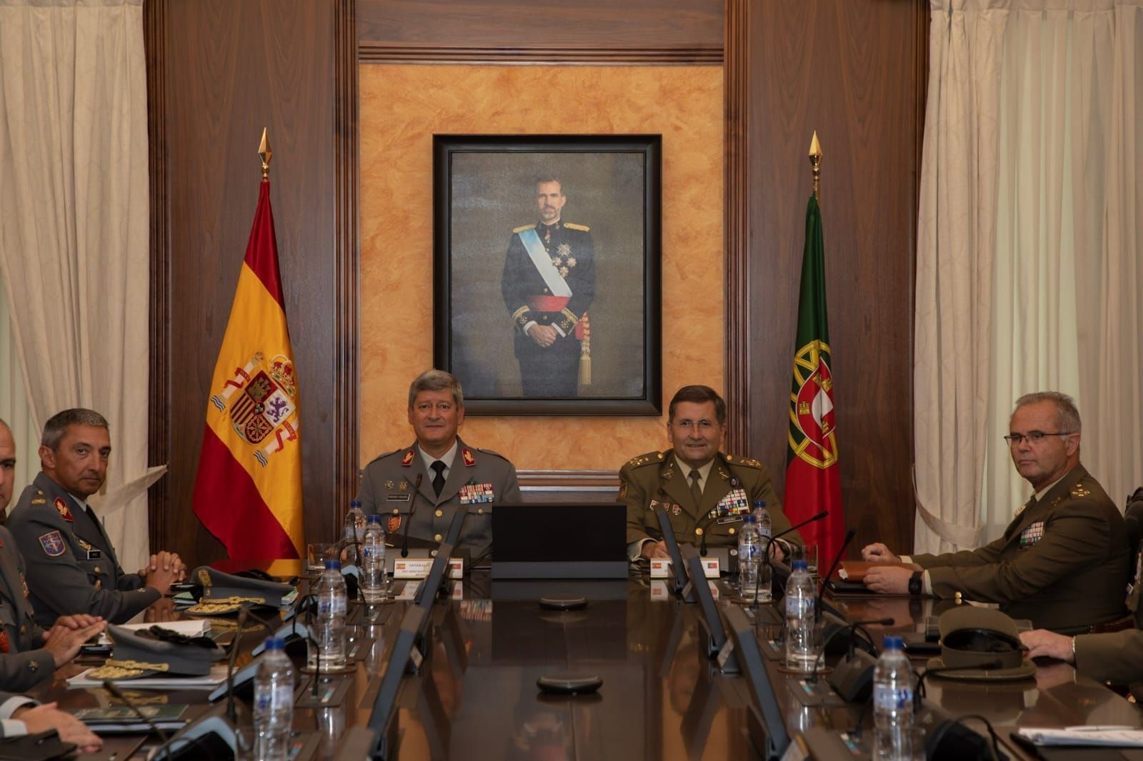 El JEME recibe al GE Eduardo Manuel Braga da Cruz Mendes Ferrão JEME Exército Português