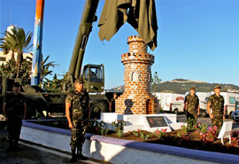 The moment of unveiling the monument to the Engineers 