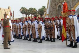 The Chief of the Army Staff salutes the Spanish 